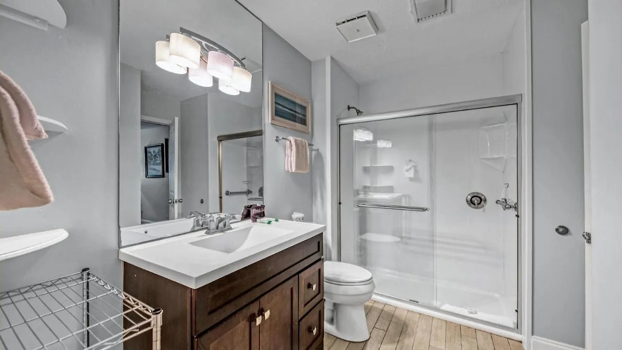 Crystal Villas 12B - Updated 2 Bedroom With Loft Beach Front Condo In The Heart Of Destin 0*,