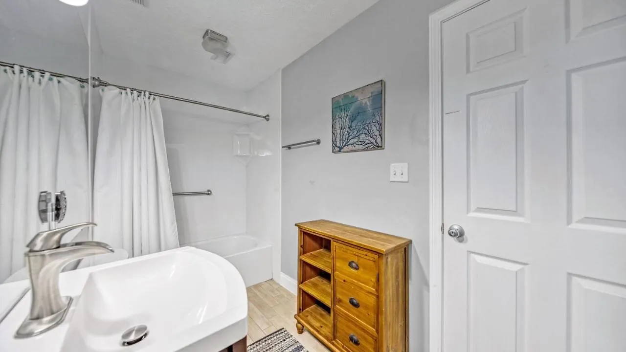 Holiday home Crystal Villas 12B - Updated 2 Bedroom With Loft Beach Front Condo In The Heart Of Destin