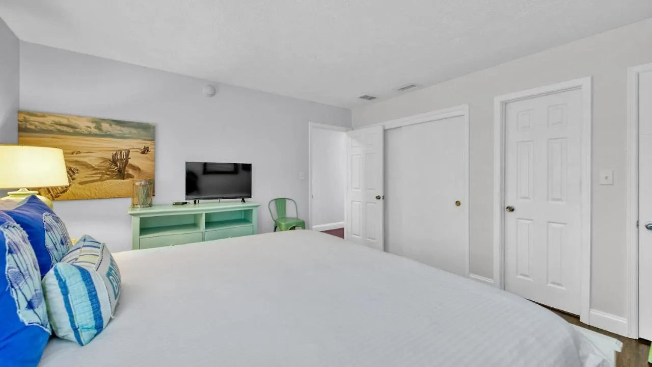 Holiday home Crystal Villas 12B - Updated 2 Bedroom With Loft Beach Front Condo In The Heart Of Destin