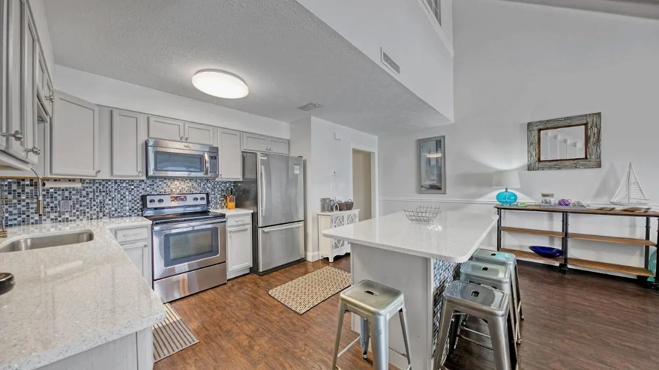 Crystal Villas 12B - Updated 2 Bedroom With Loft Beach Front Condo In The Heart Of Destin 0*,  United States